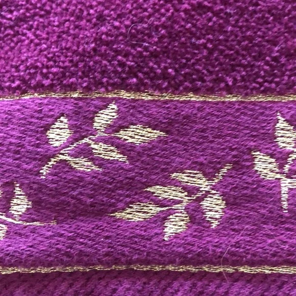 Embroidered Bath Towel Set - Picture 6 of 8